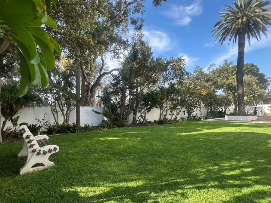 3 Bedroom Property for Sale in Green Point Western Cape